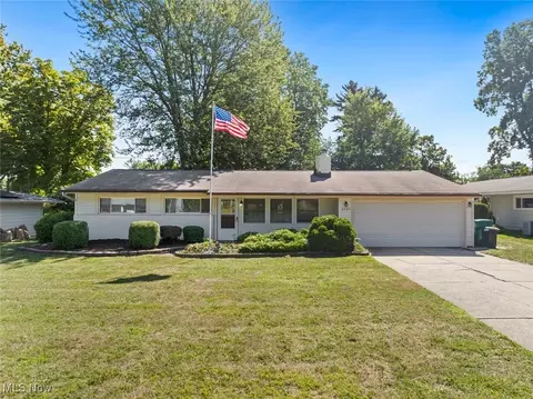 6221 Cedarwood Rd, Mentor, OH 44060