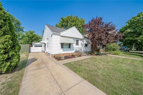 3200 W 120th St, Cleveland, OH 44111