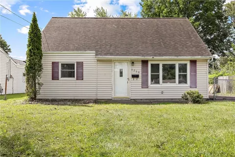3250 Grant St, Lorain, OH 44052