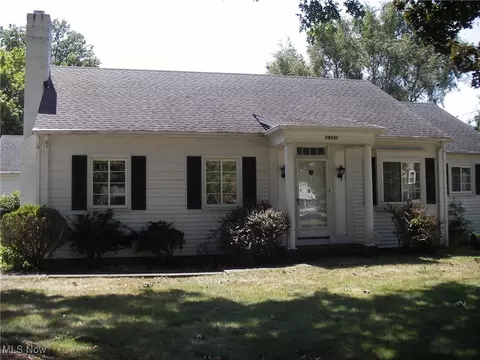 19031 Story Rd, Rocky River, OH 44116