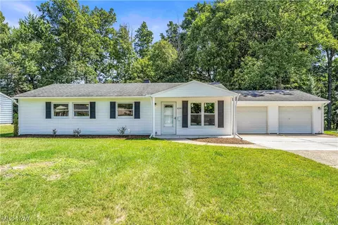 6249 Oxford Ct, Bedford Heights, OH 44146