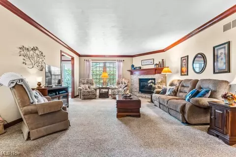 197 Mathews Rd #A, Boardman, OH 44512 photo 4