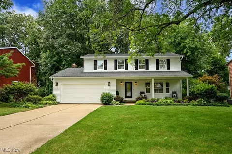 425 Red Rock Dr, Wadsworth, OH 44281