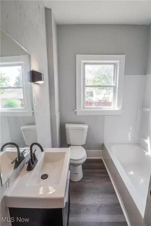 810 Thayer St, Akron, OH 44310 photo 12