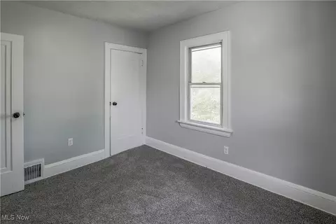 810 Thayer St, Akron, OH 44310 photo 37