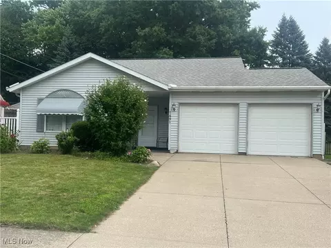 1491 Bancroft St, Cuyahoga Falls, OH 44221