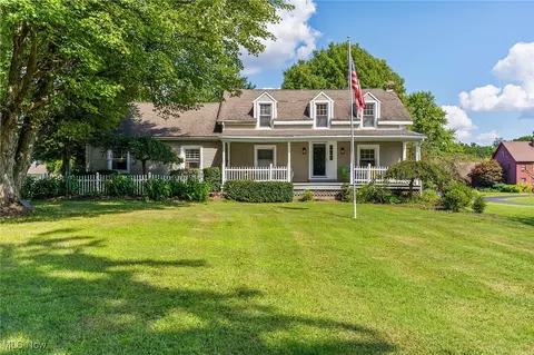1963 Warner Rd, Hubbard, OH 44425