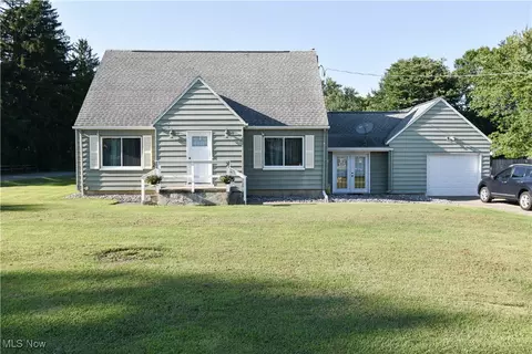 4604 New Rd, Youngstown, OH 44515
