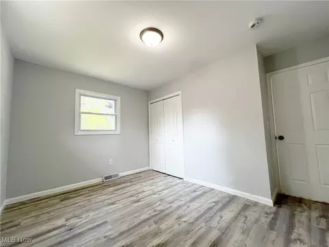 Bedroom - 1939 E 42nd St, Lorain, OH 44055 photo 4 of 6