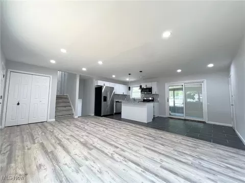 Living - 1939 E 42nd St, Lorain, OH 44055 photo 3 of 6