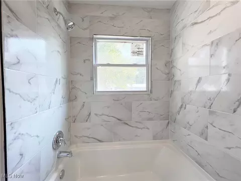 Bath - 1939 E 42nd St, Lorain, OH 44055 photo 2 of 5
