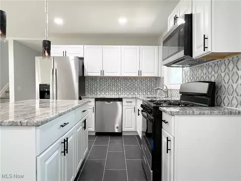 Kitchen - 1939 E 42nd St, Lorain, OH 44055 photo 3 of 10