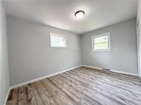 Bedroom - 1939 E 42nd St, Lorain, OH 44055 photo 3 of 6
