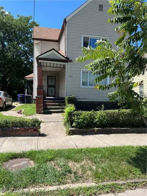 2362 E 76th St, Cleveland, OH 44104