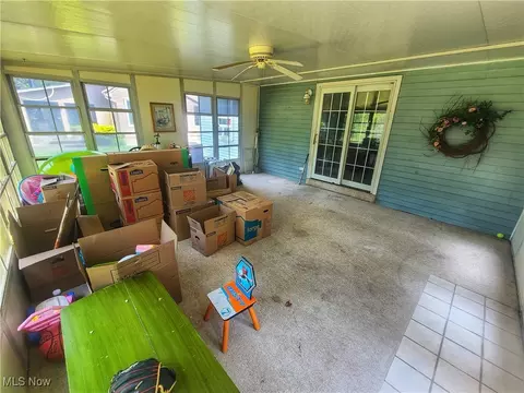 Exterior - 270 Crestview Dr, Elyria, OH 44035 photo 3 of 6