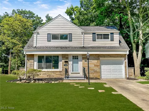 1842 E 223rd St, Euclid, OH 44117