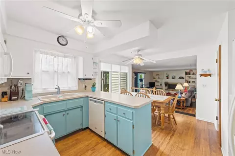 Kitchen - 409 Briar Lake Dr, Elyria, OH 44035 photo 1 of 4