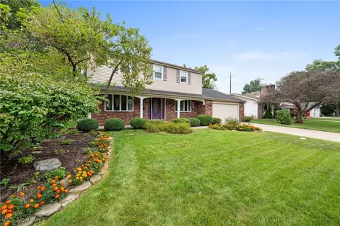 Exterior - 409 Briar Lake Dr, Elyria, OH 44035 photo 1 of 7