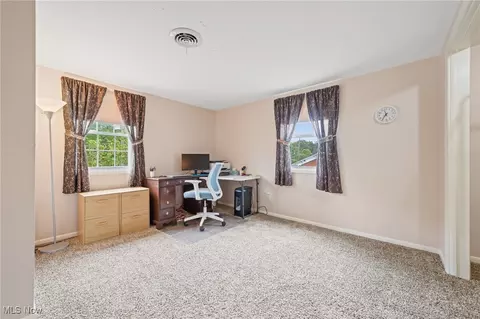 Bedroom - 409 Briar Lake Dr, Elyria, OH 44035 photo 7 of 8