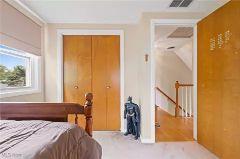 Bedroom - 409 Briar Lake Dr, Elyria, OH 44035 photo 6 of 8