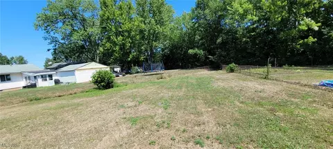 Exterior - 2163 E 41st St, Lorain, OH 44055 photo 1 of 2