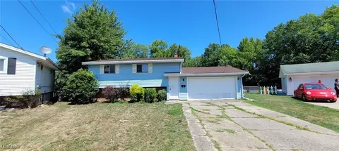 2163 E 41st St, Lorain, OH 44055