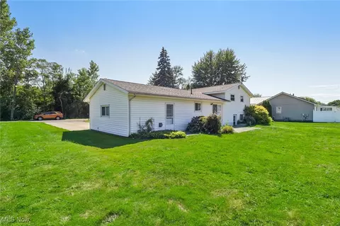 Exterior - 2139 E 45th St, Ashtabula, OH 44004 photo 3 of 5