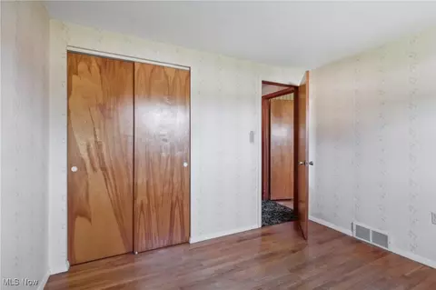 Bedroom - 2139 E 45th St, Ashtabula, OH 44004 photo 1 of 7