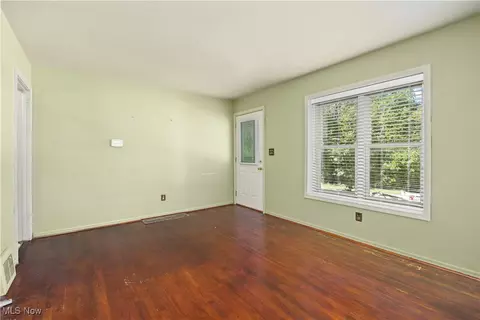 1132 Riverside Dr, Elyria, OH 44035 photo 3