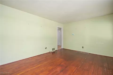 1132 Riverside Dr, Elyria, OH 44035 photo 5