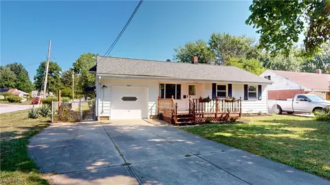 34411 Beach Park Ave, Eastlake, OH 44095