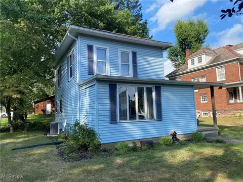 257 Poplar St NW, Bolivar, OH 44612