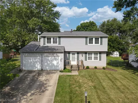 845 Ridgeview Dr, Medina, OH 44256