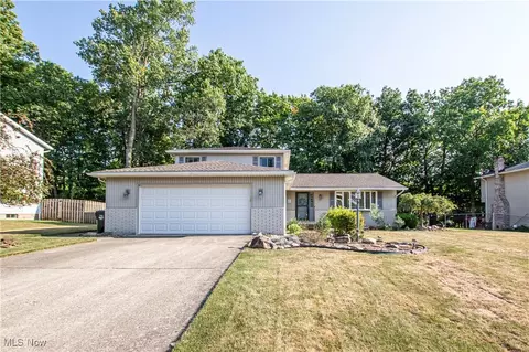 8773 Dan Dr, North Royalton, OH 44133