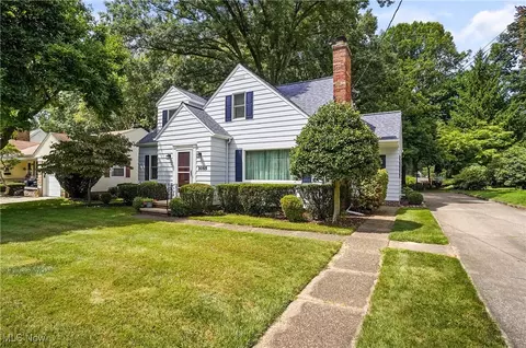 3055 Lake Rd, Silver Lake, OH 44224