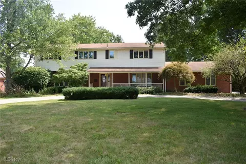728 Wildwood Dr NE, Warren, OH 44483