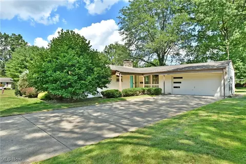 241 Northview Rd, Canfield, OH 44406