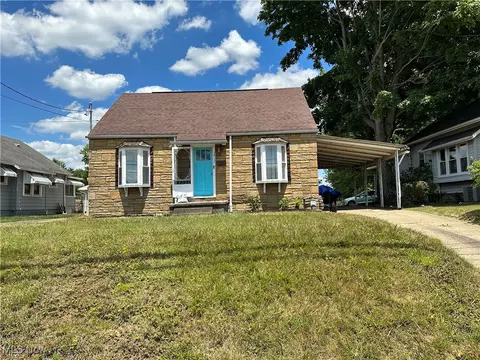 2717 25th St, Parkersburg, WV 26104