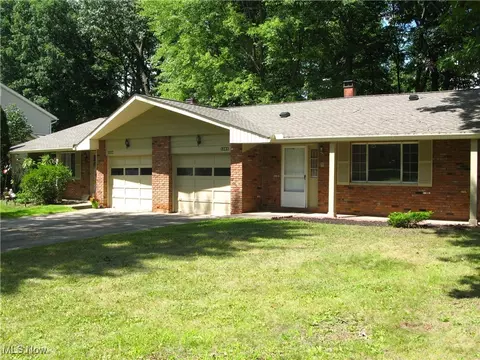 1559-1561 Robin Ln, Stow, OH 44224