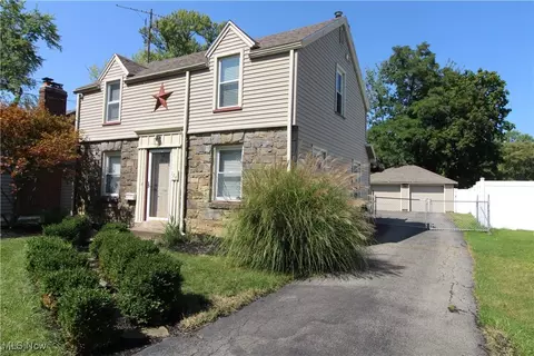 Exterior - 124 Argyle Ave, Boardman, OH 44512 photo 2 of 8