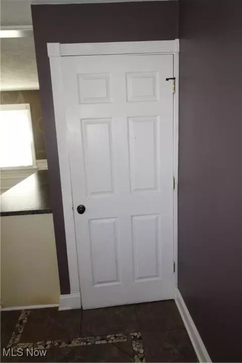 Entry Way - 124 Argyle Ave, Boardman, OH 44512 photo 7 of 8