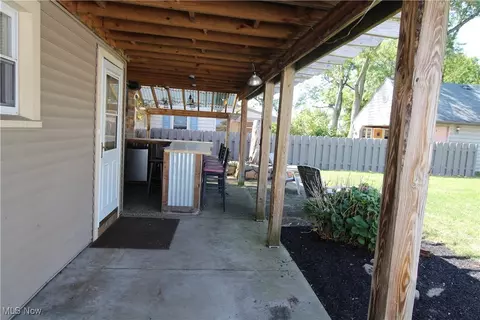 Exterior - 124 Argyle Ave, Boardman, OH 44512 photo 4 of 8