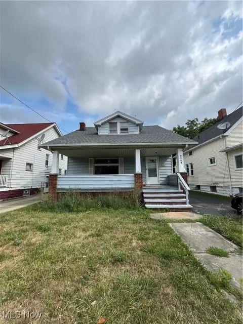 9009 Rosewood Ave, Cleveland, OH 44105
