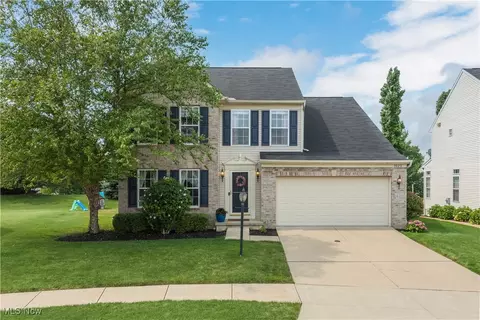 5023 Fallen Leaf Trl, Brunswick, OH 44212