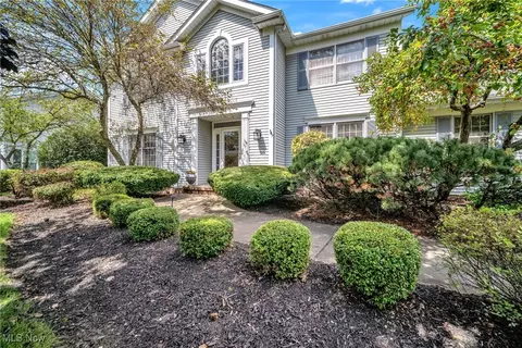 34425 Blue Heron Dr, Solon, OH 44139
