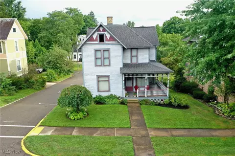 291 E Jackson St, Millersburg, OH 44654