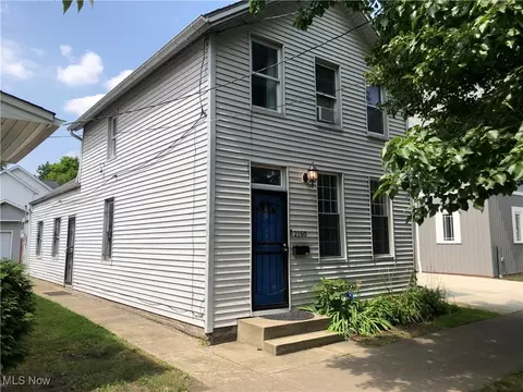 2150 W 30th St, Cleveland, OH 44113