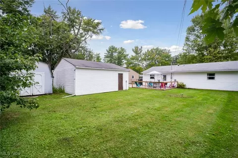Exterior - 745 Delaware Ave, Elyria, OH 44035 photo 3 of 4