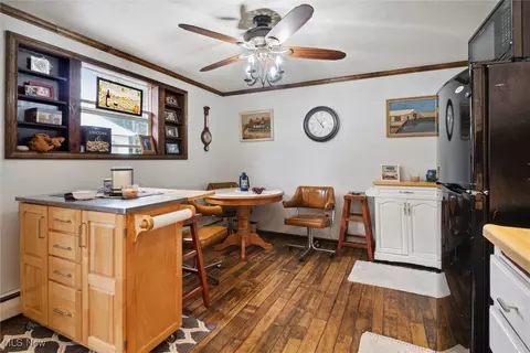 Kitchen - 745 Delaware Ave, Elyria, OH 44035 photo 2 of 3