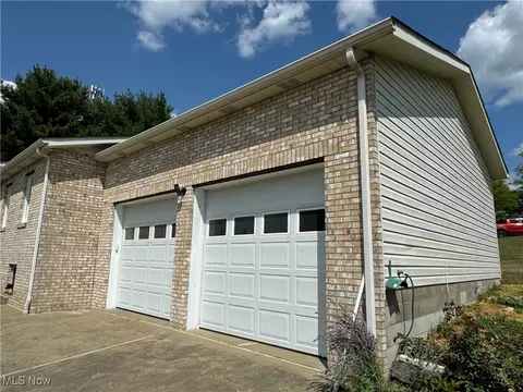 203 Mcghee Dr, Barnesville, OH 43713 photo 4
